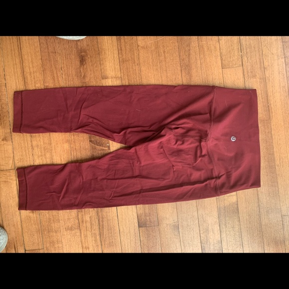 Lululemon align crop deep rogue 4 - Picture 2 of 3